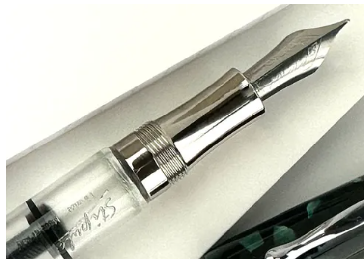 Stipula La Ventidue 22 Fountain Pen AVORIO - Stainless Steel V-Flex Nib