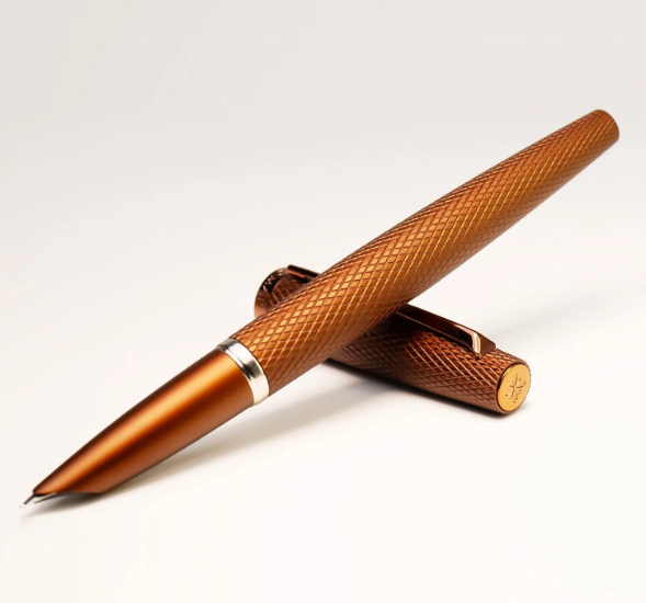 Diplomat Viper Fountain Pen(Medium Fine) - Brown Guilloche